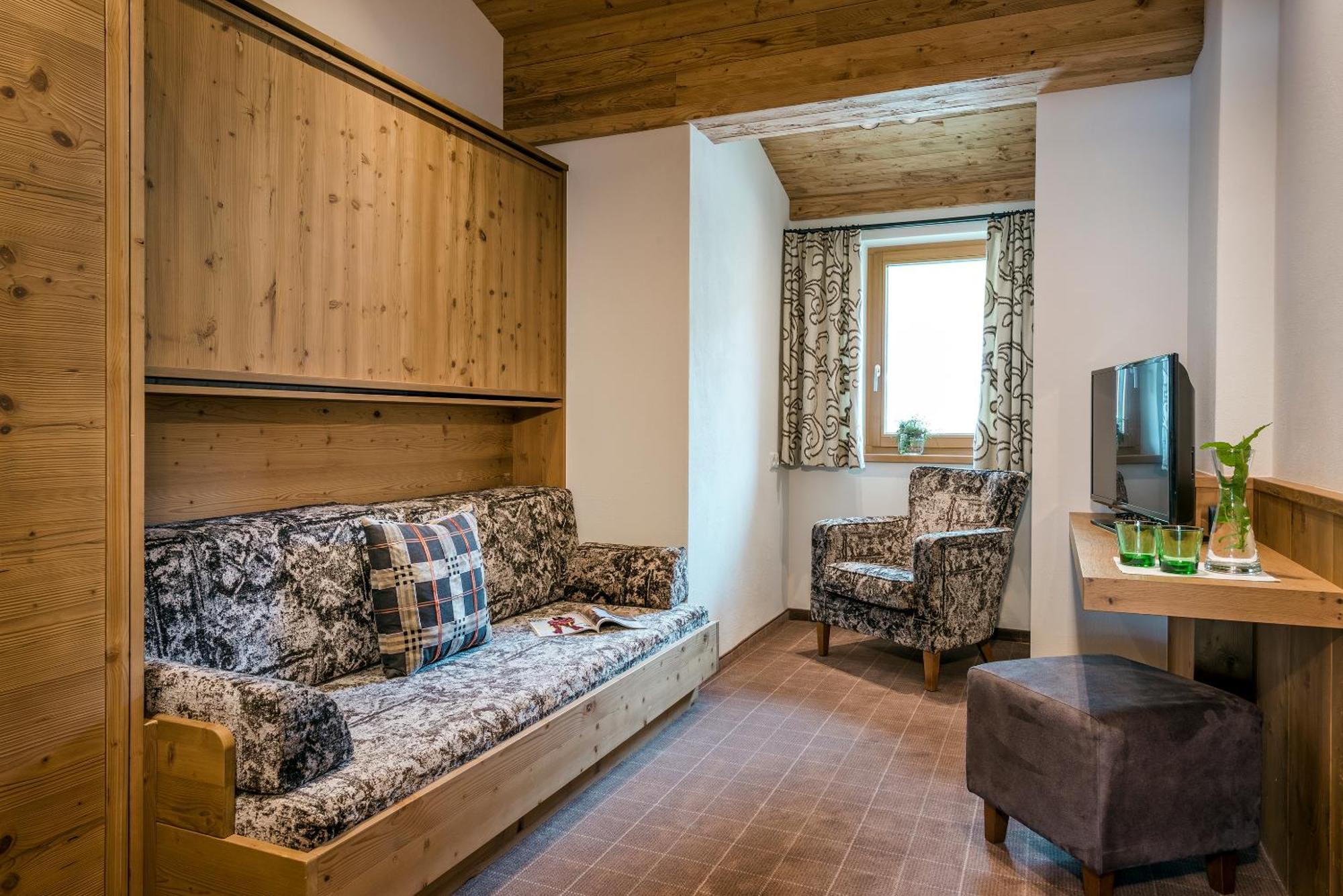 Hotel Auenhof Lech am Arlberg Exterior photo