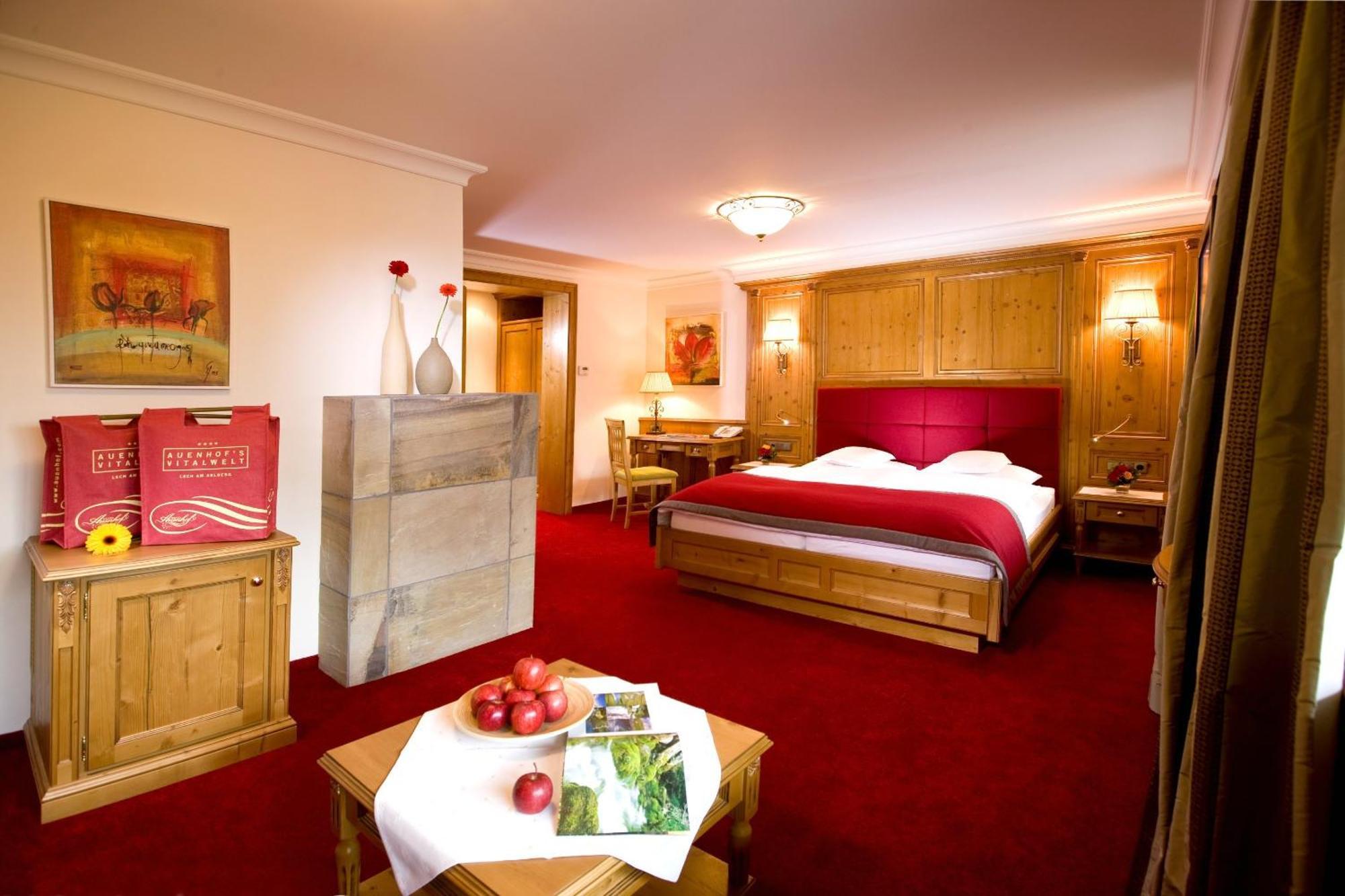 Hotel Auenhof Lech am Arlberg Exterior photo