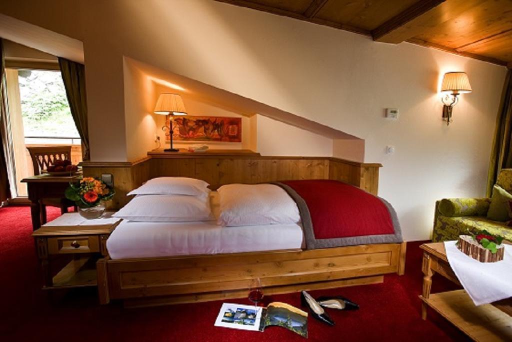 Hotel Auenhof Lech am Arlberg Exterior photo