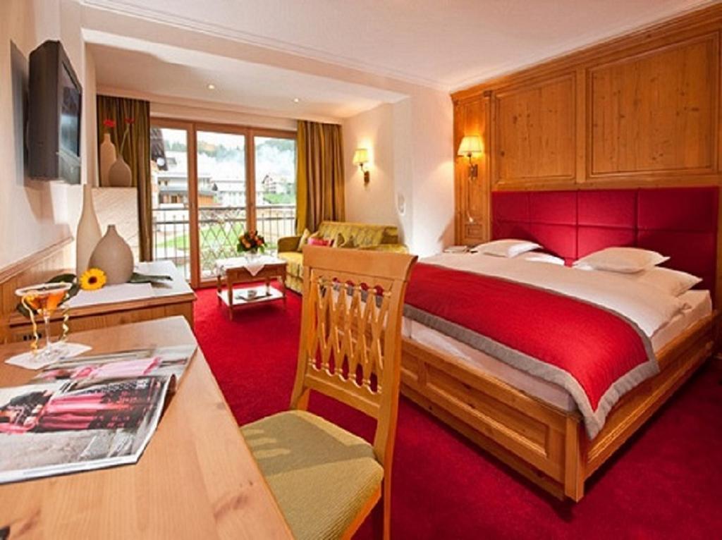 Hotel Auenhof Lech am Arlberg Exterior photo