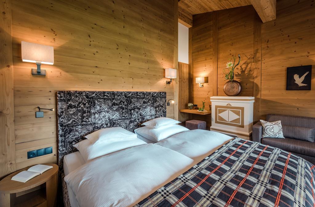 Hotel Auenhof Lech am Arlberg Exterior photo